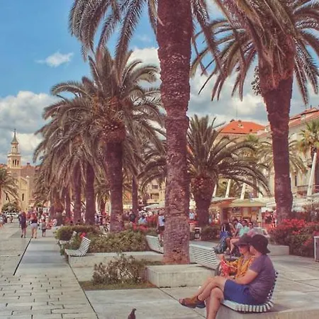Adriatic Breeze Hostel *